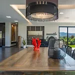 Villa Vega I 
