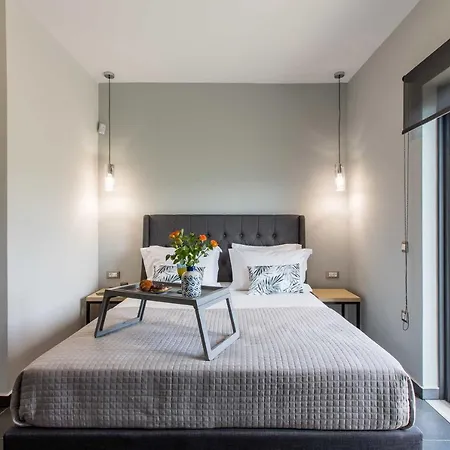 Vega I Heated Pool, Next To Nature!