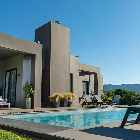 Villa Vega I Heated Pool, Next To Nature! La Canea